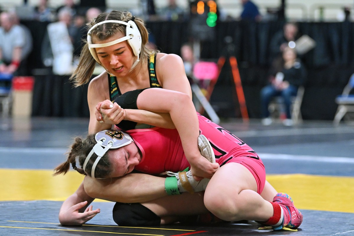 a Oregon 6A:5A Girls wrestling state finals 2023 Leon Neuschwander 35