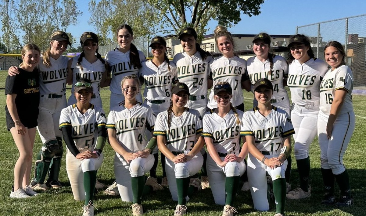 San Ramon Valley, the top seed in Division 1, poses after capturing the East Bay Athletic League postseason title. Courtesy photo: San Ramon Valley athletics