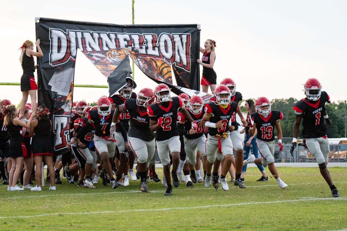 No slowing down the Dunnellon (FL) football team in 2022 Sports