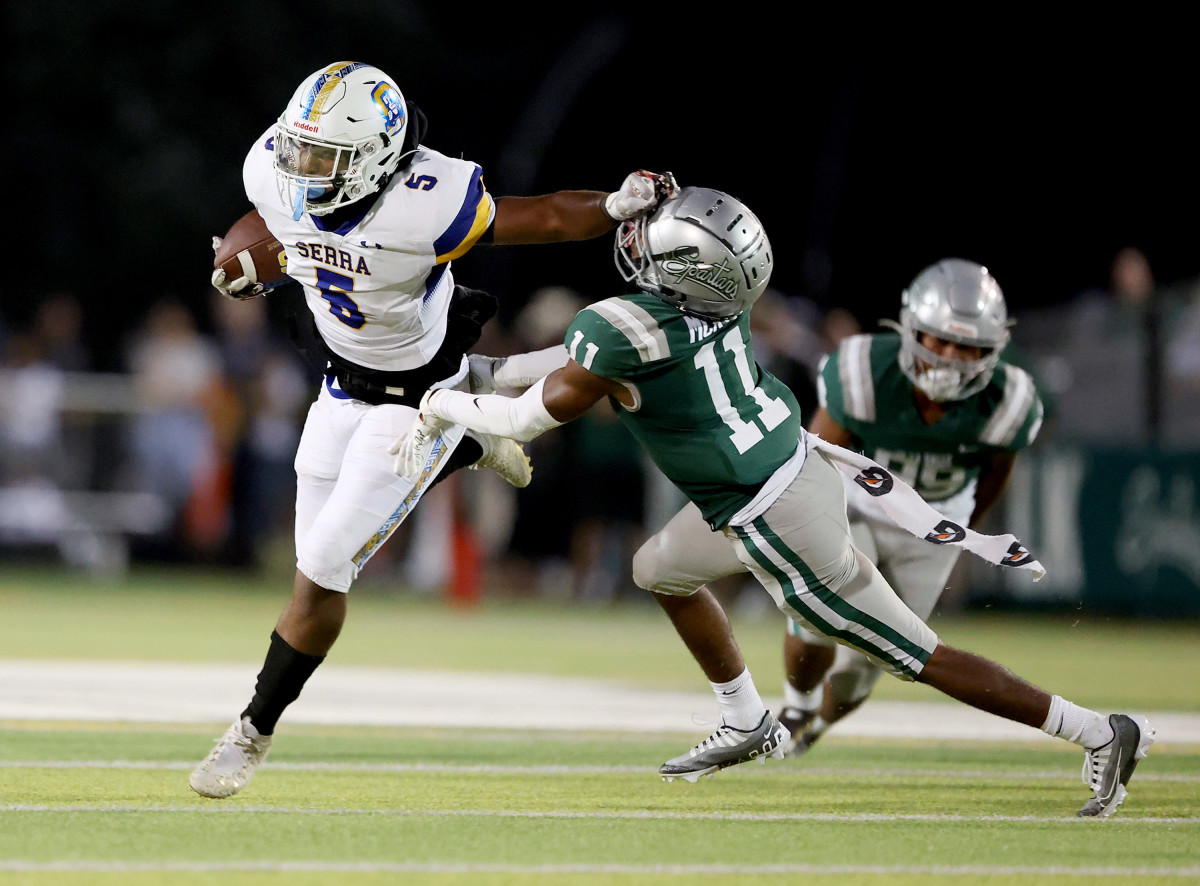 Serra's Jabari Mann (5) continues to lead the undefeated Padres. Photo: Dennis Lee. 