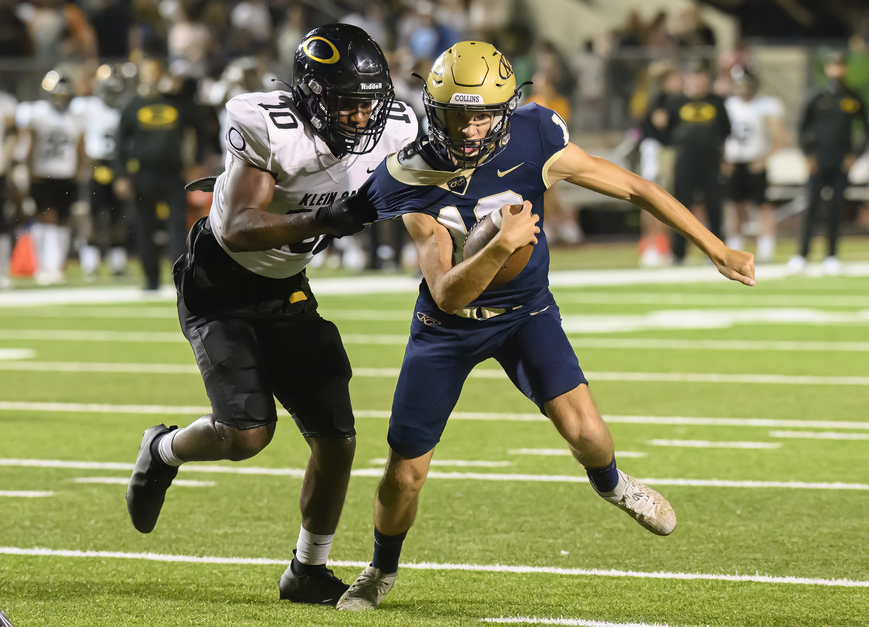 Look: Tucker Parks throws 4 TD passes to lead Klein Collins to