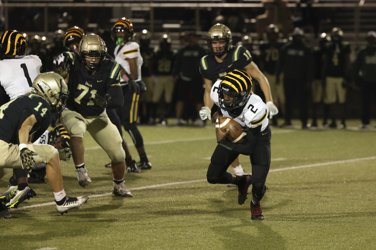 St. Vincent-St. Mary vs Cleveland Heights football Tim Wilson 10