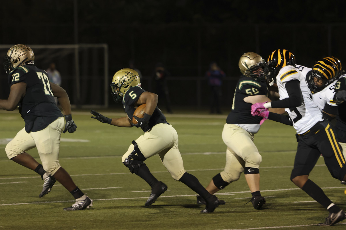 St. Vincent-St. Mary vs Cleveland Heights football Tim Wilson 17