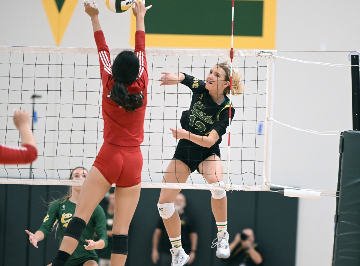 Drew Wright (12), Mira Costa in first-round pool play game with Lakewood. Photo: Heston Quan