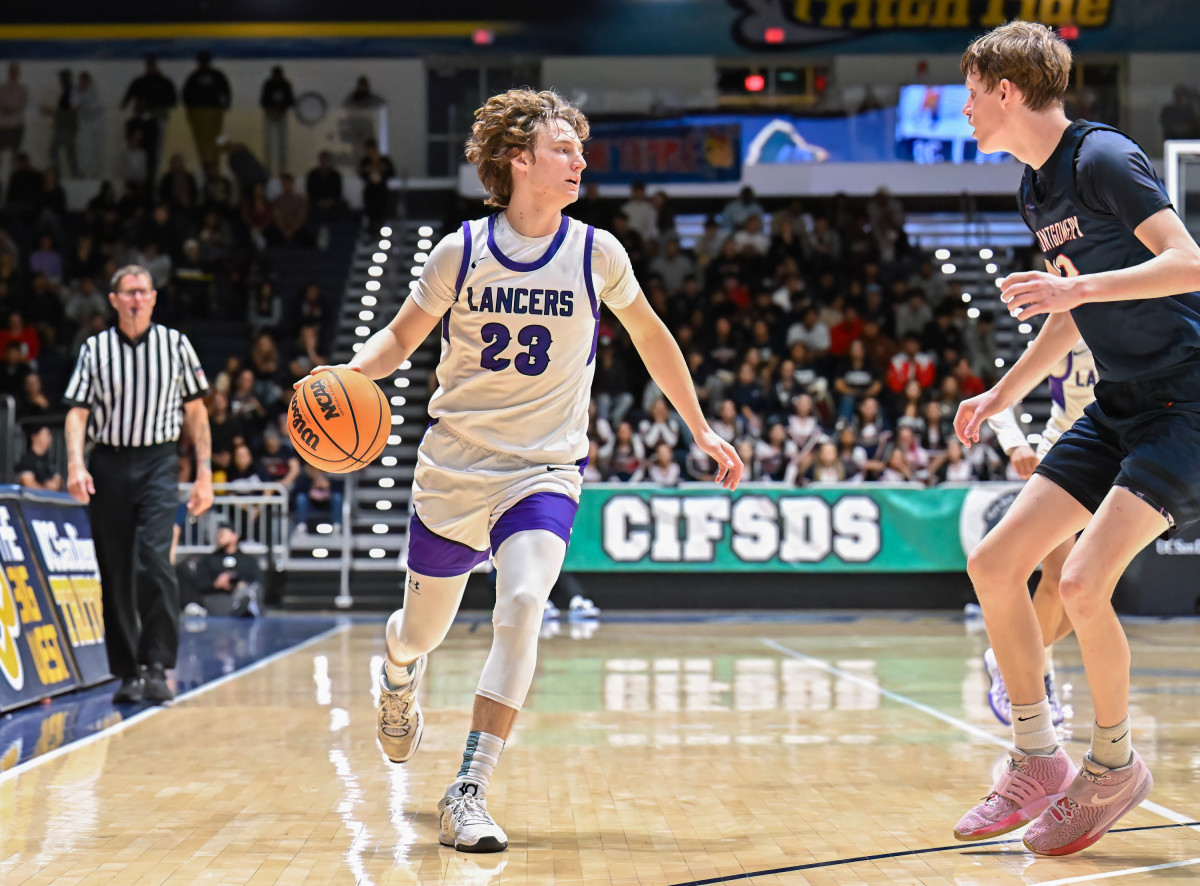 Carlsbad's Jake Hall scored 19 points in Saturday's Open Division championship victory against Montgomery