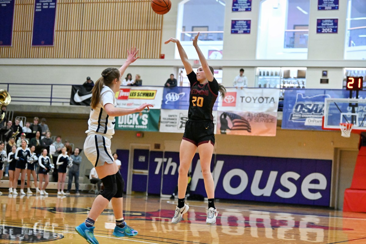 a Redmond Wilsonville 5A Oregon girls basketball quarterfinal 2024 Leon Neuschwander 49
