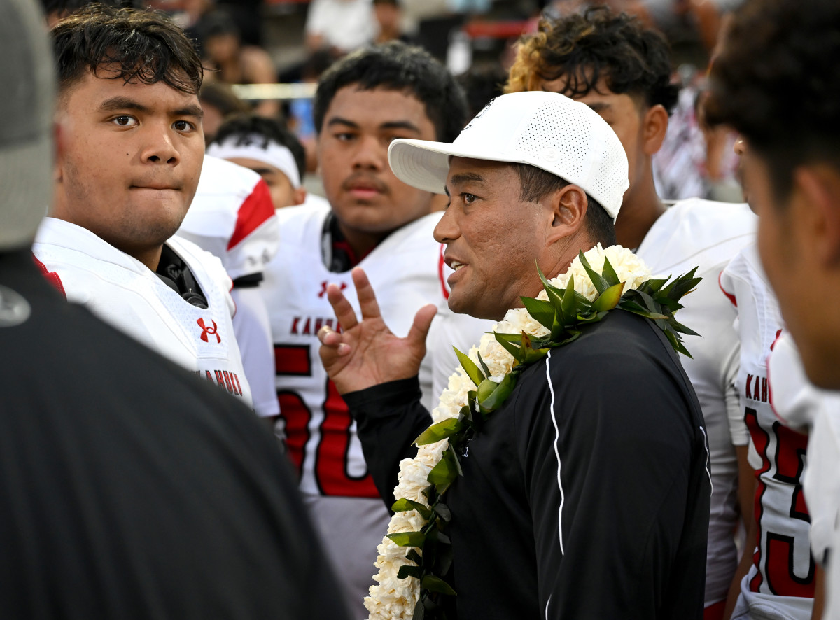 Photos Mater Dei football routs Kahuku to remain undefeated Sports