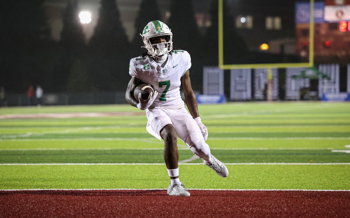 Buford's Tyshun White completes a touchdown reception against Mill Creek. 11/13/2023