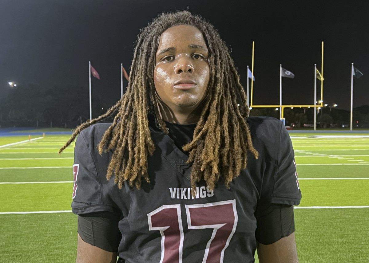 Quarterback Ennio Yapoor helped Norland knock off Miami Central, 29-26, in overtime on 10-13-2023.