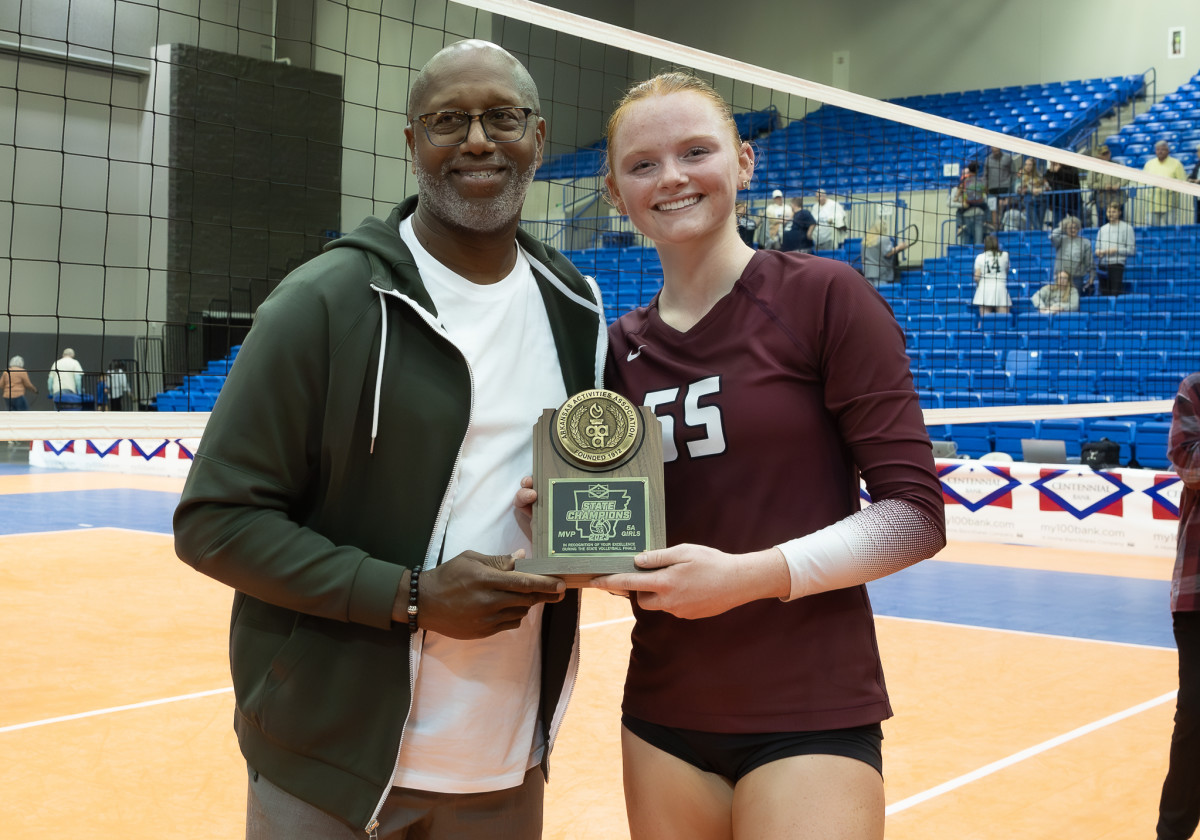 Benton's Isabella Lagemann (right) was named the MVP of the 5A state title volleyball match Oct. 28, 2023.