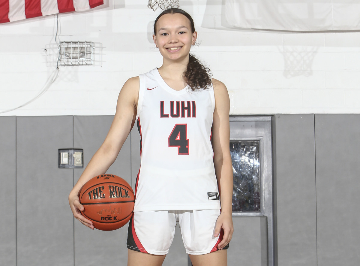 Kayleigh Heckel enters her senior year as a five-star recruit who averaged 16.2 points per game last season. Photo by Lonnie Webb/SBLive Sports