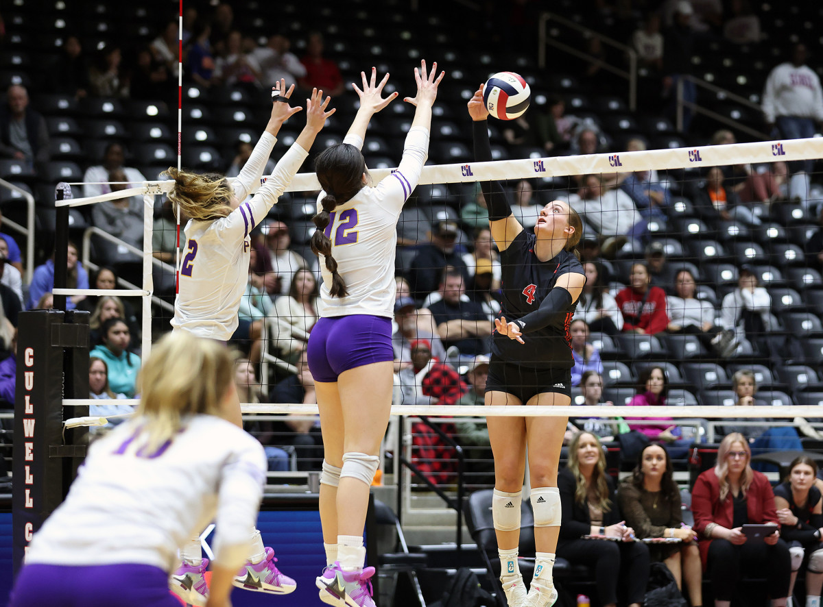 Lovejoy takes down Liberty Hill in the UIL 5A state volleyball title.
