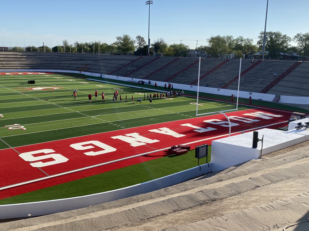 texas high school football stadium series 2023Mustang Bowl (SISD Athletics)