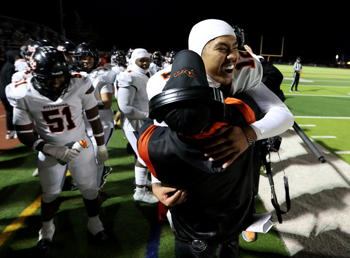 Pittsburg 37, San Ramon Valley 21 NCS D1 title by Dennis Lee 11-24-2023112420234 (3)