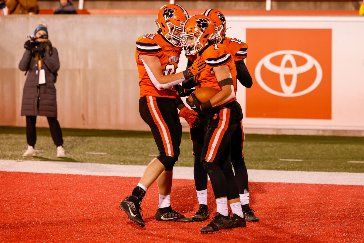 Byron routs Mt. Carmel to win Illinois Class 3A football championship