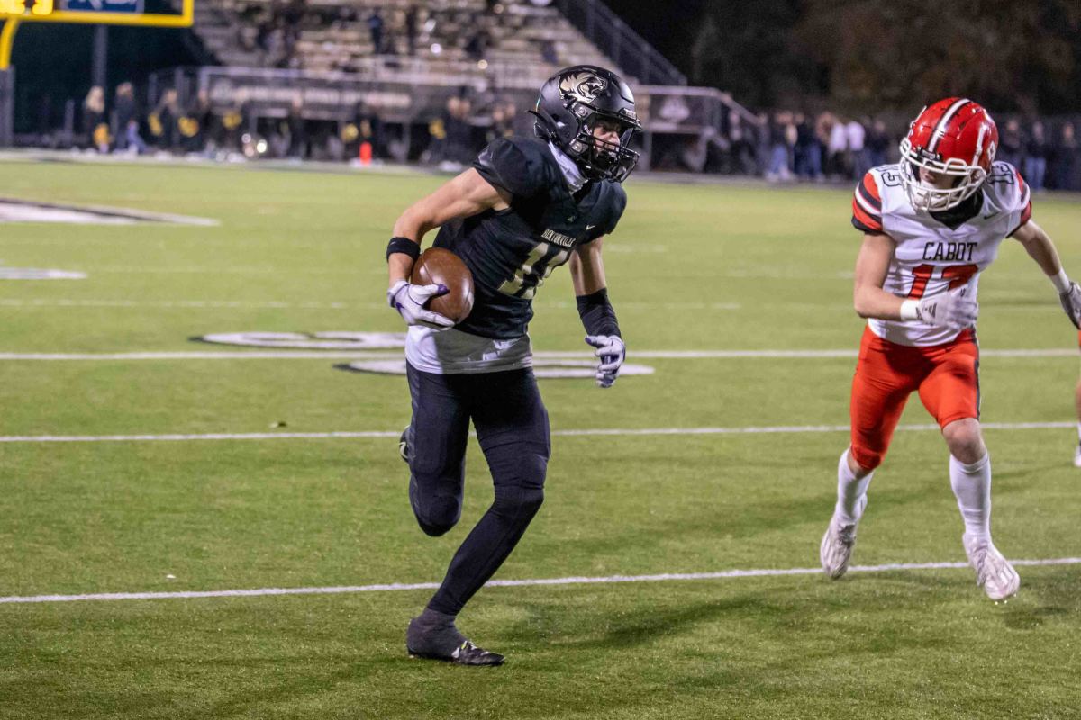 Bentonville lost to Fayetteville this year during the regular season. (Photo by Scott Miller)