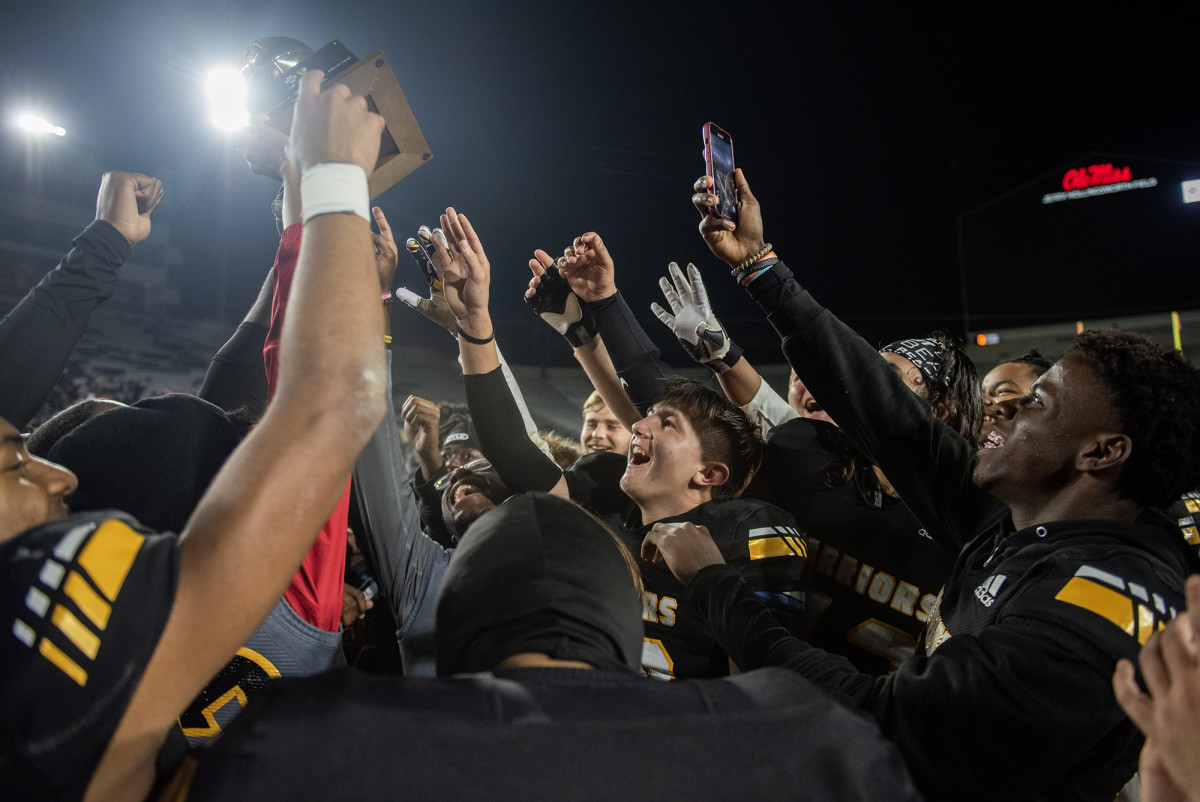 Oak Grove holds off Starkville for 3328 win to clinch 2023 MHSAA 7A