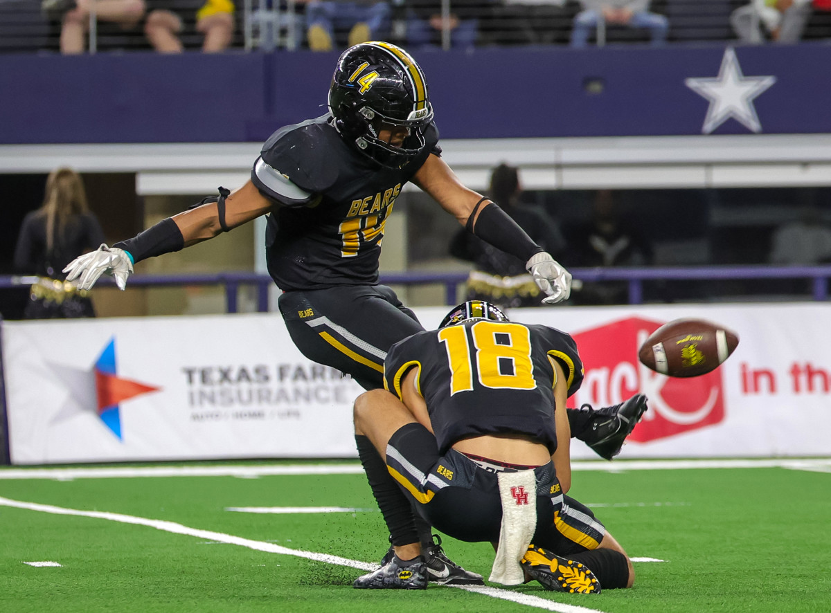 Solar vs Timpson UIL 2A Division 1 Final December 13, 2023 Photo-Tommy Hay15