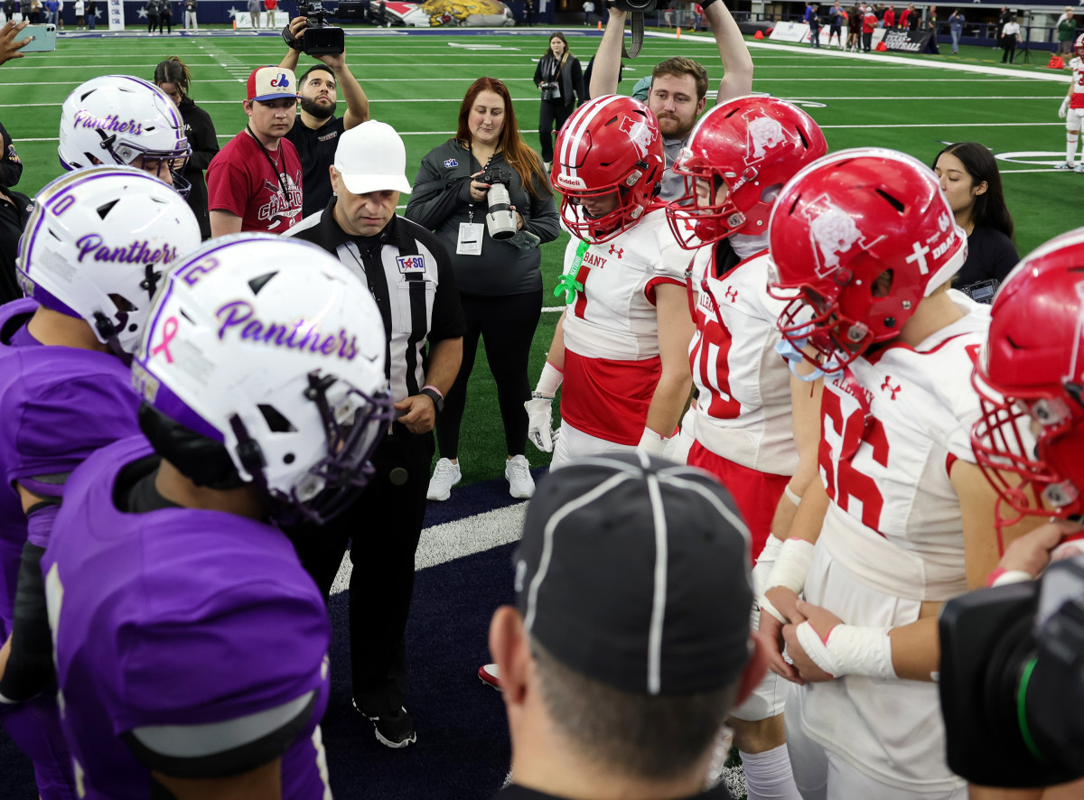 Albany vs Mart UIL 2-A Division 2 Final December 14, 2023 Photo-Tommy Hays07