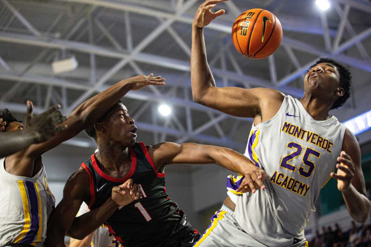 Montverde’s Derik Queen and Long Island Lutheran’s VJ Edgecombe battle for a rebound in the City of Palms Classic championship on Dec. 22, 2024.