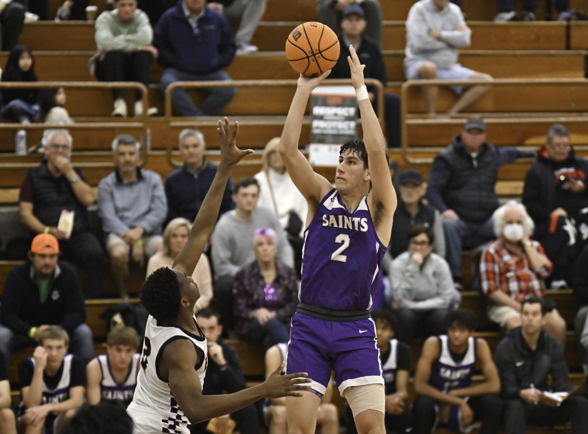 Ian de la Rosa (2) was on fire throughout, connecting on five 3-pointers en route to a game high 31 points for St. Augustine.