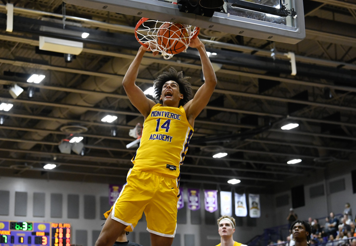 Asa Newell soars for a dunk in Montverde Academy's win against Imani Christian (Pennsylvania) on Jan. 25, 2024.